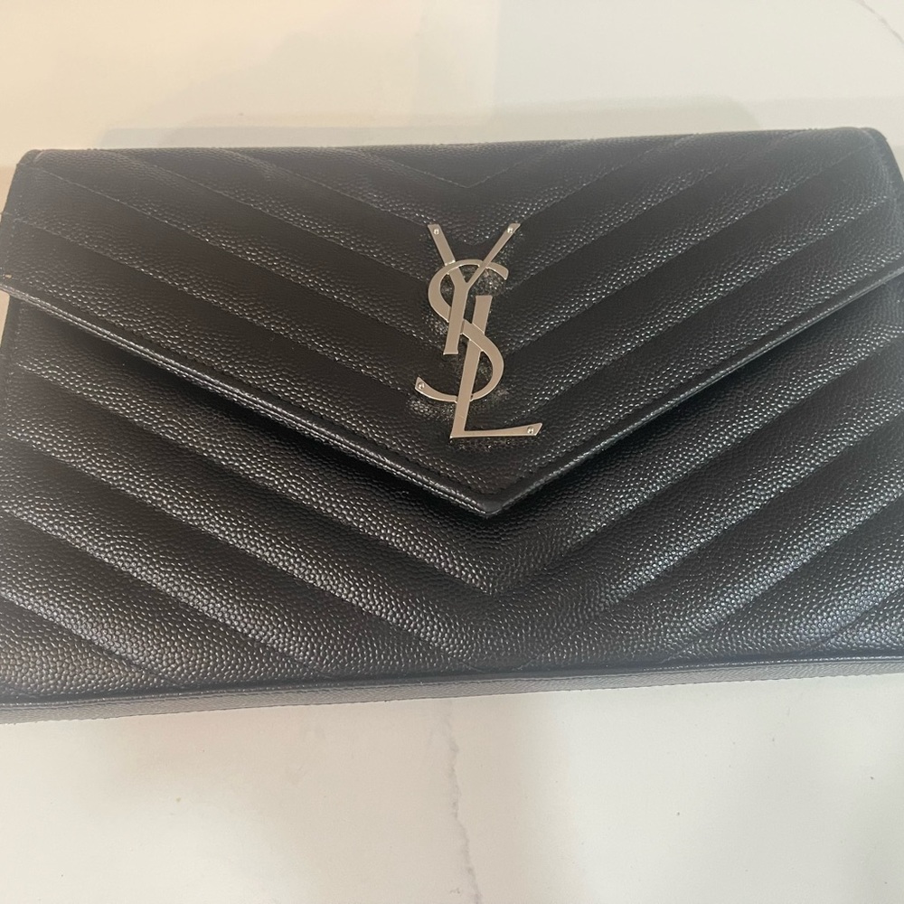 COPY - Saint Laurent Monogramme  Large grain De Poudre  purse with chain